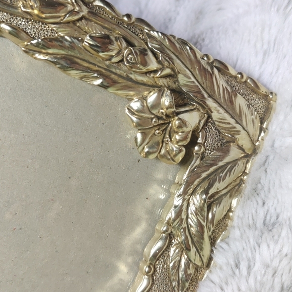 Gold Toned Textured Floral Rectangular Picture Frame - Picture 4 of 13